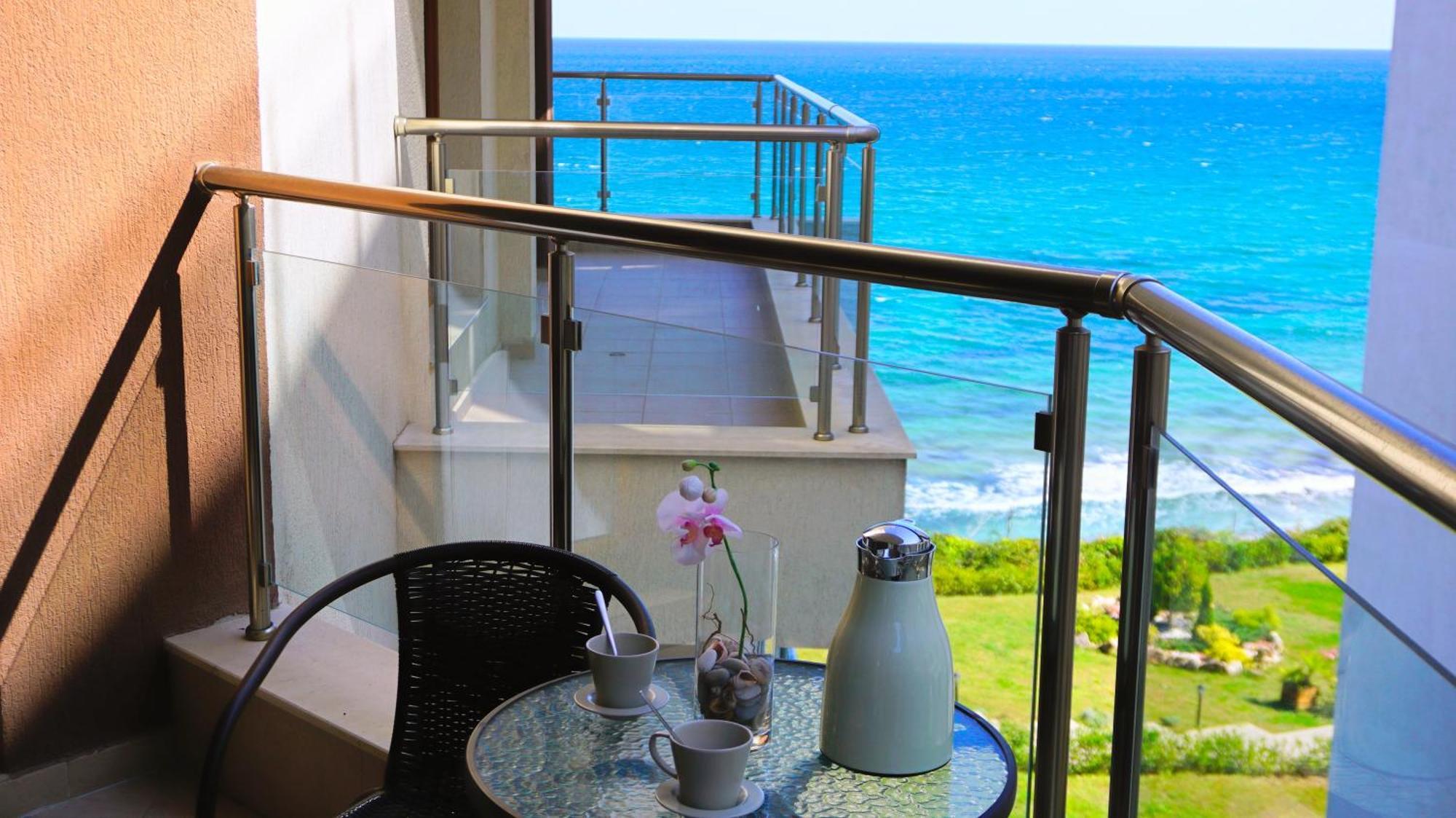 Апартаменти Бяла Клиф На Плажа - Apartments Byala Cliff First Line المظهر الخارجي الصورة